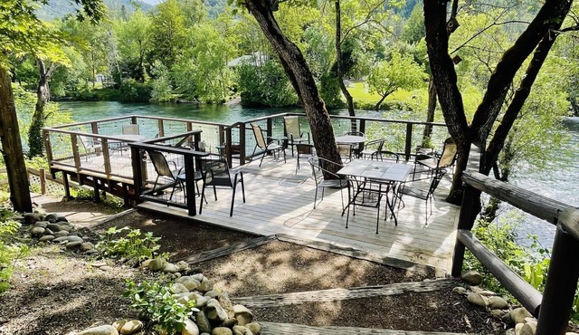 Riverfront Lodging