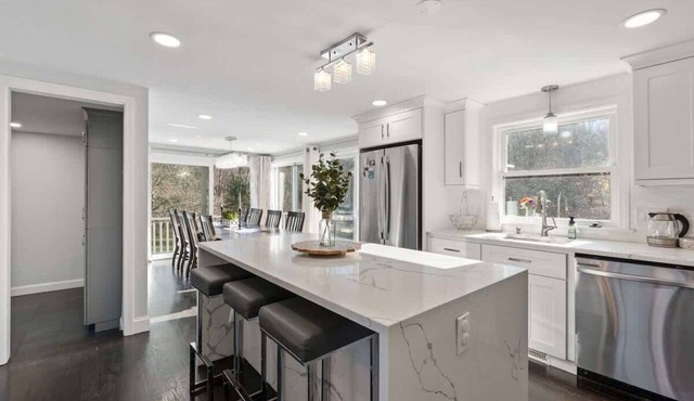 Sakura House: Spacious 4BR w/Gym & Premium Design