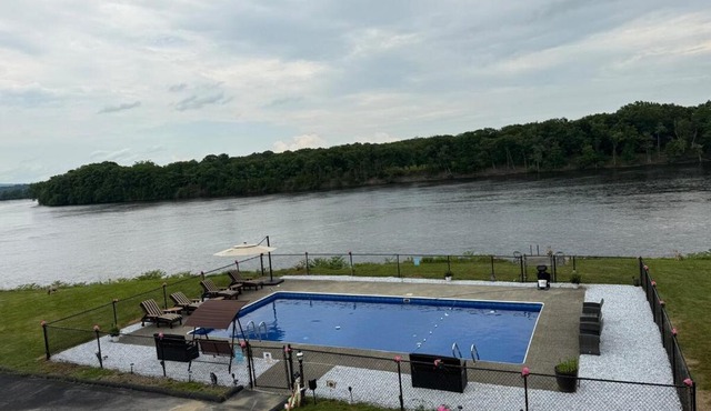 Saratoga County Waterfront Estate, Heated Pool, Sauna