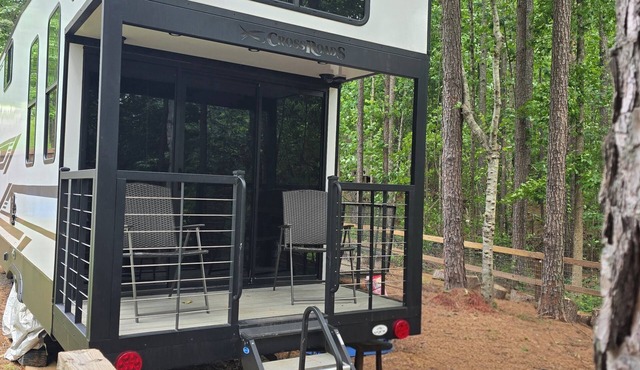 Serene 2-bedroom campground perfect for a relaxing White getaway
