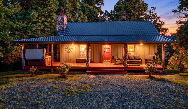 Silent Night by Carolina Mornings | Secluded Cabin w/Private Hot Tub & Fire Pit