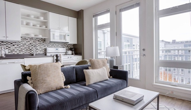 Sleek Somerville Studio w/W/D, nr Assembly T, by Blueground