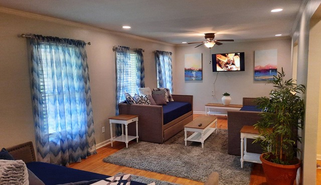 Spacious Home 30 Minutes From Atlanta Sleeps 20