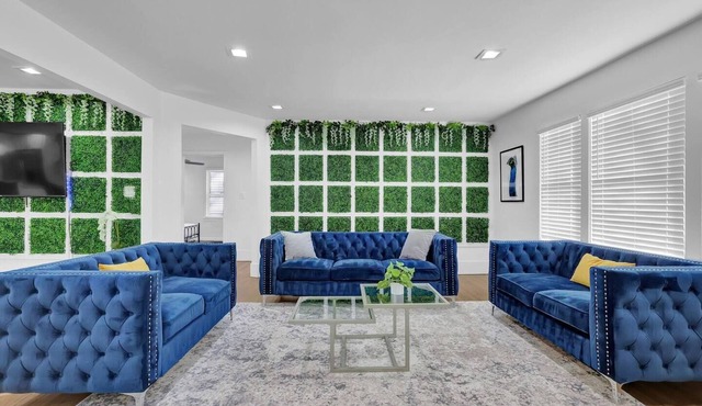 🏡 Spacious Luxury: 7BR, 6Bath home with 11 beds, ideal for large families or corporate groups