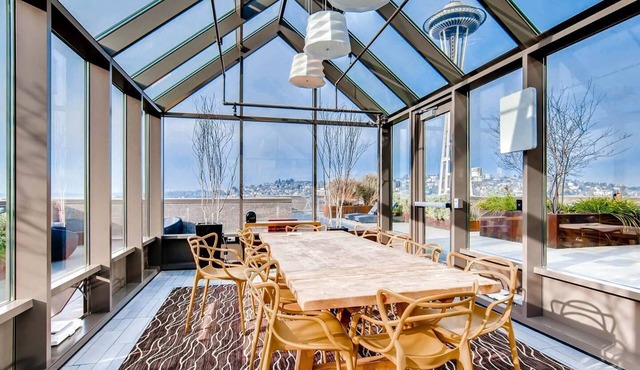 Speechless In Seattle! #1 Location - 2BR - Free Parking! (VR1)