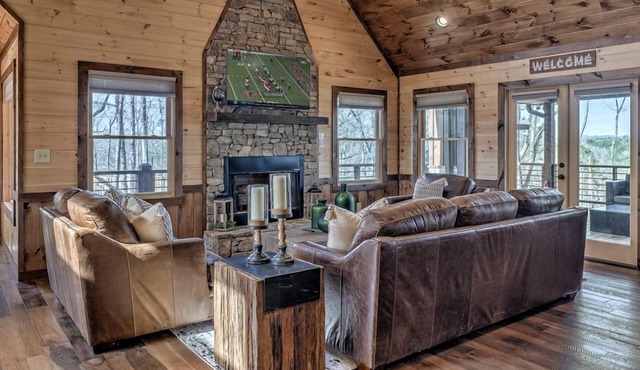 Star Creek Chalet - King Beds | Game Room | Hot Tub | Walking Distance to Lake