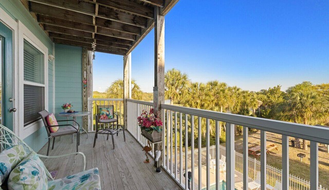 The Egret Condo: B202 is a vacation rental condo with a waterfront bayside view, a pool & more.