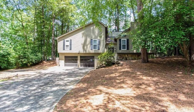 Tranquil Forest in the heart of Roswell