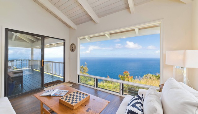 Tranquil Ocean View Cottage: Your Idyllic Escape at Waipio Valley, Big Island HI