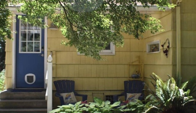 Updated farmhouse on 5 acres near salem oregon