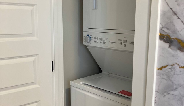 Upscale 2br Near Emory & CDC-302