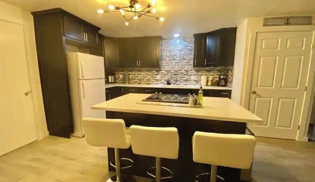 WELCOME TO DEWEY DUCK HOUSE-B! 2BR & 2BA 6-Guests