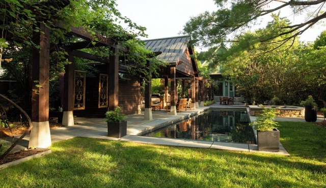 Whole house-Backyard oasis-sleeps13