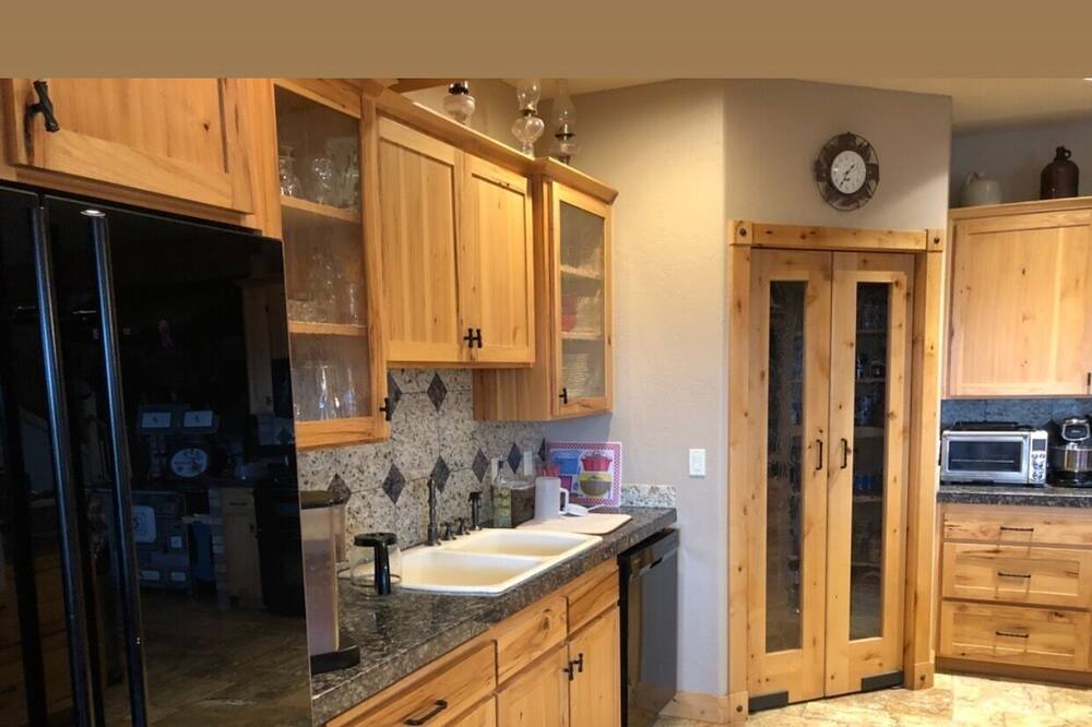 Photo of Kitchen in Crooked River Ranch