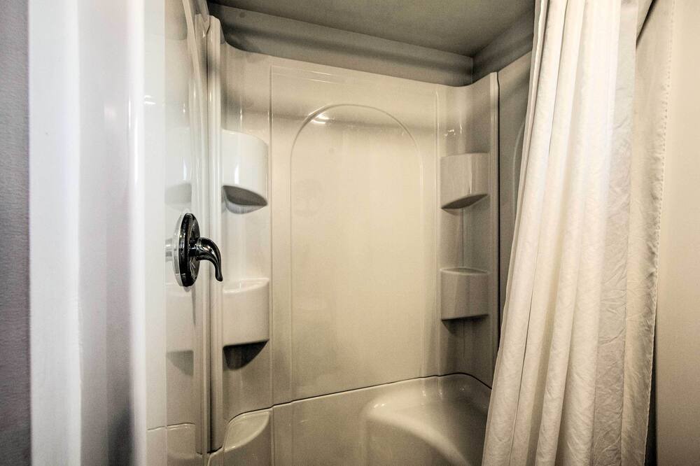 Photo of Bathroom in Ronks