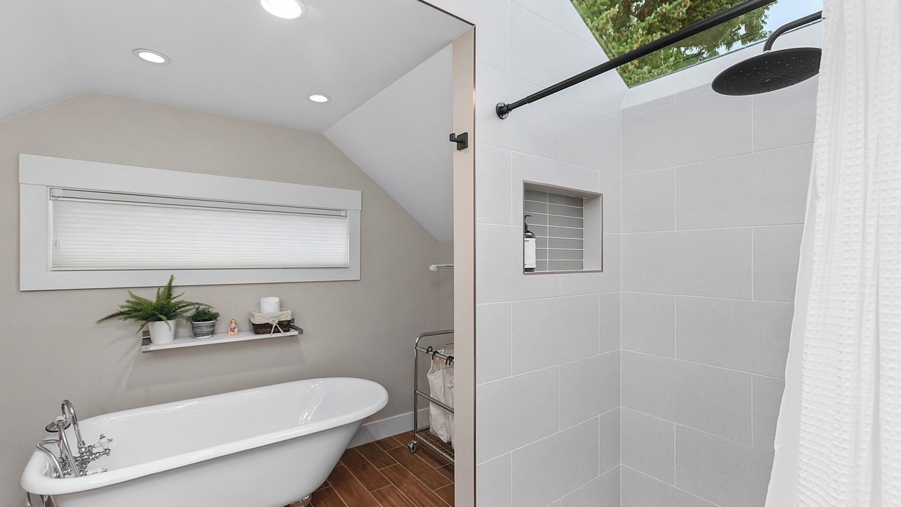 Photo of Bathroom in Madrona