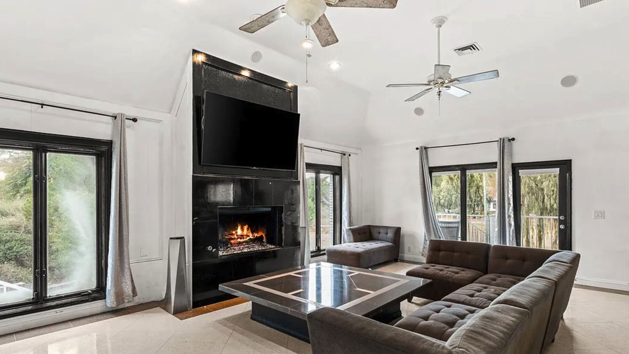 Photo of Livingroom in Green Valley North