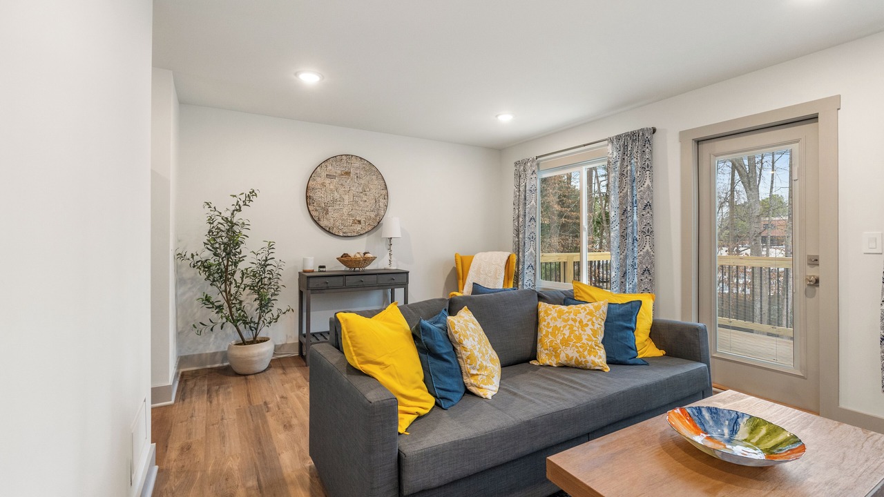 Photo of Livingroom in Roswell