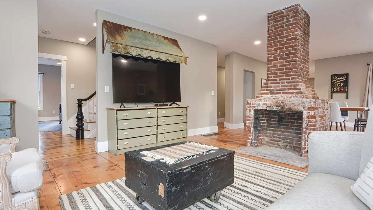 Photo of Livingroom in Townsend