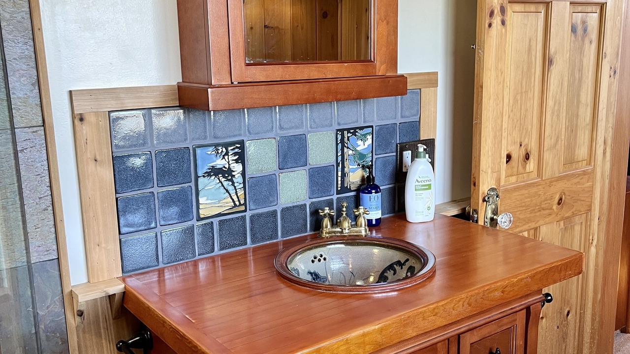 Photo of Bathroom in Caspar