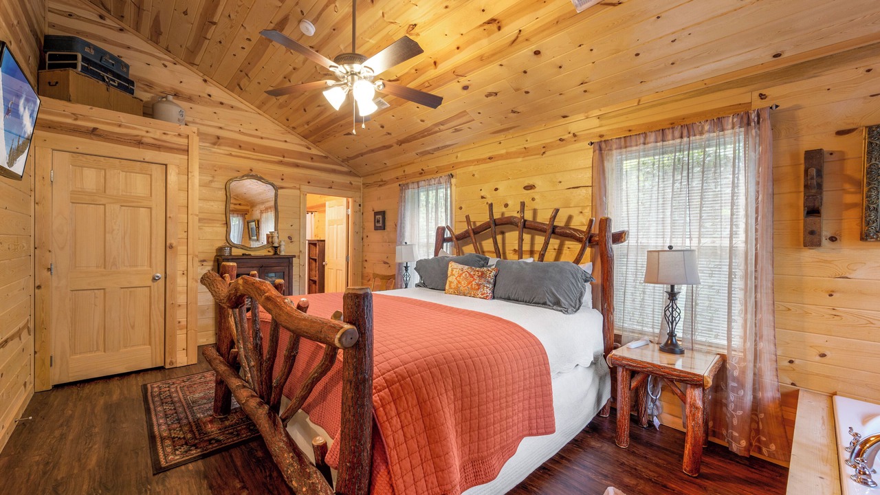 Photo of Bedroom in Pigeon Forge