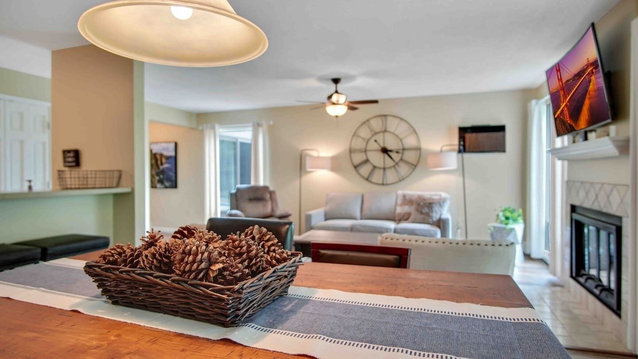 Photo of Livingroom in Acme