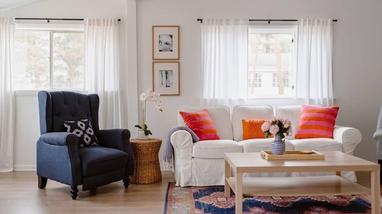 Photo of Livingroom in Grand Beach