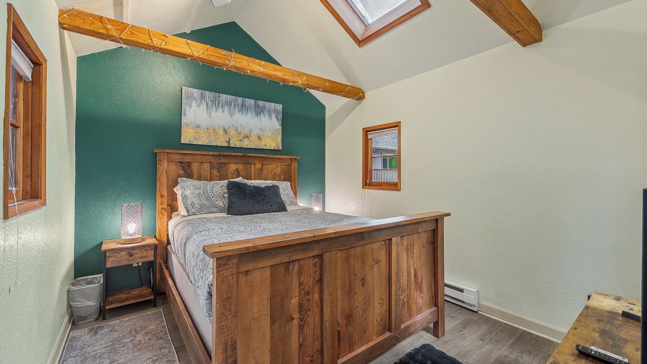 Photo of Bedroom in Gold Bar