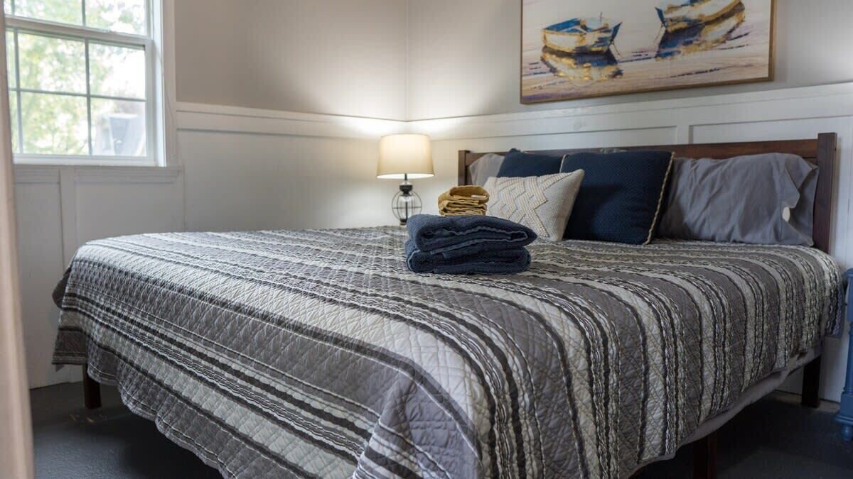 Photo of Bedroom in Sister Lakes