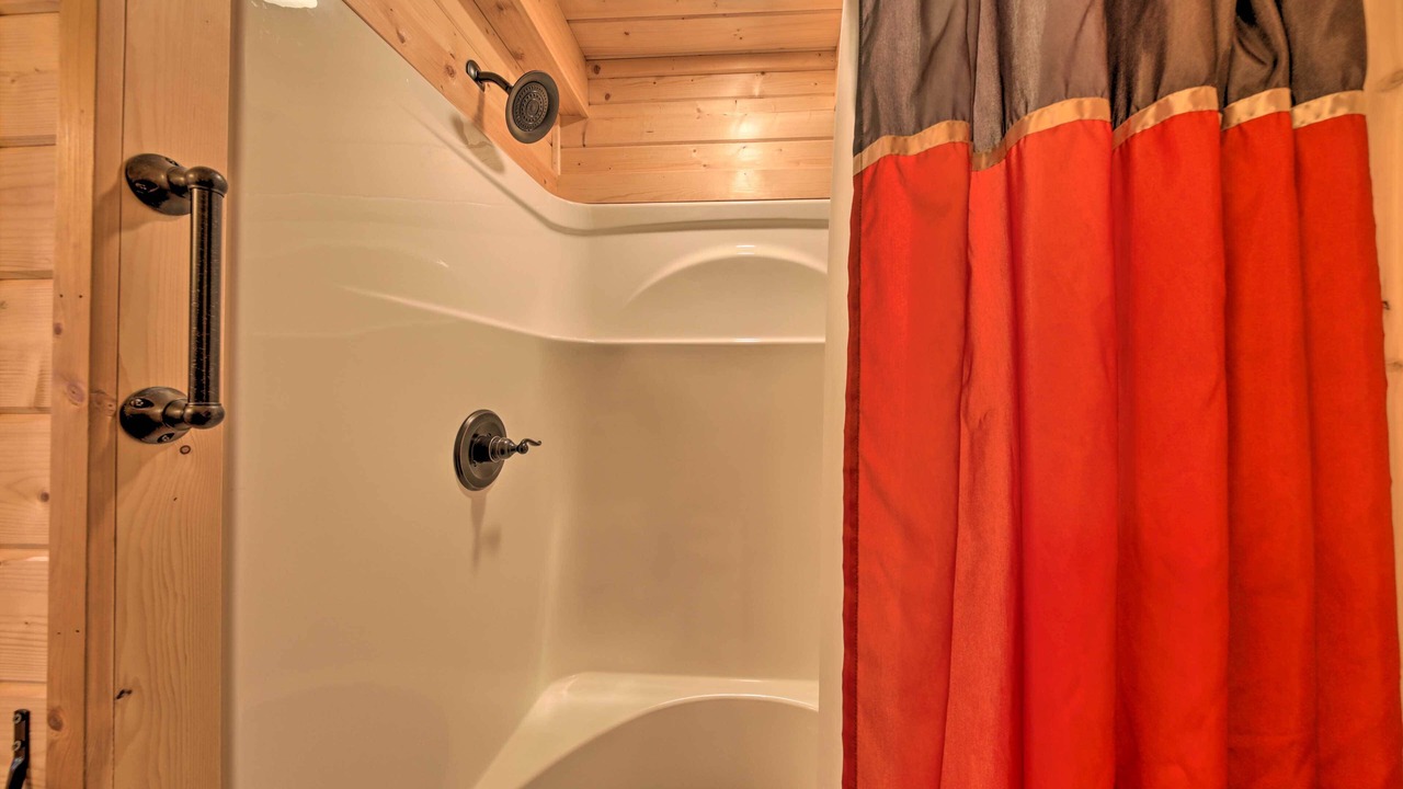 Photo of Bathroom in Ellijay