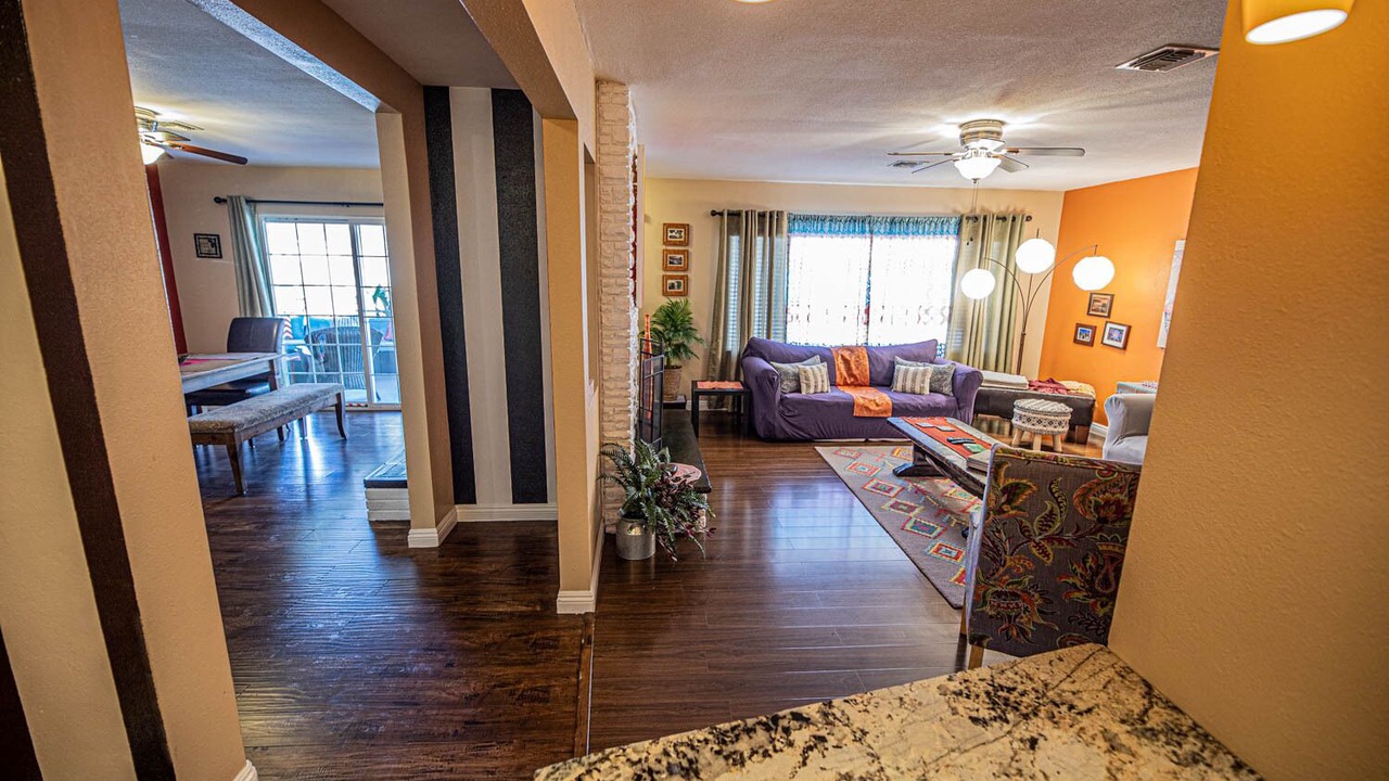 Photo of Livingroom in Rancho Oakey