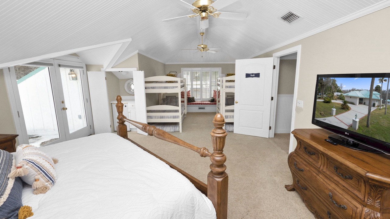 Photo of Bedroom in Dunnellon