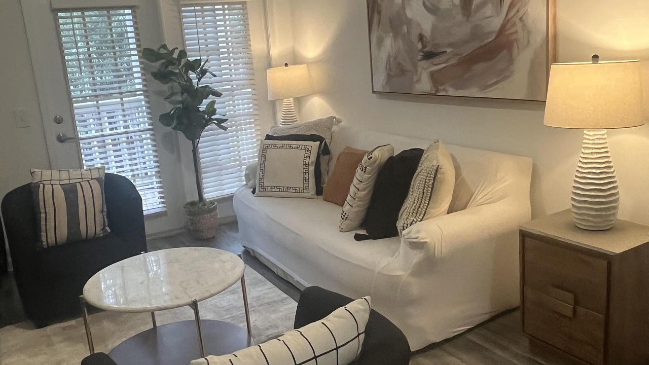 Photo of Livingroom in Alpharetta