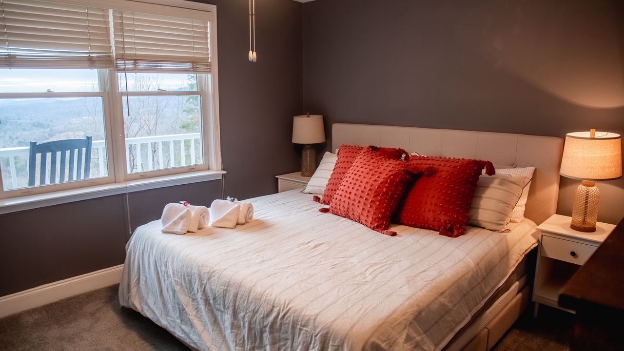 Photo of Bedroom in Dahlonega