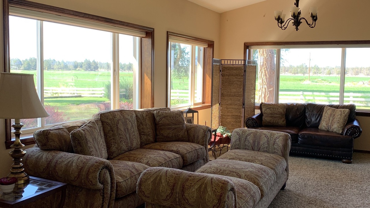 Photo of Livingroom in Terrebonne