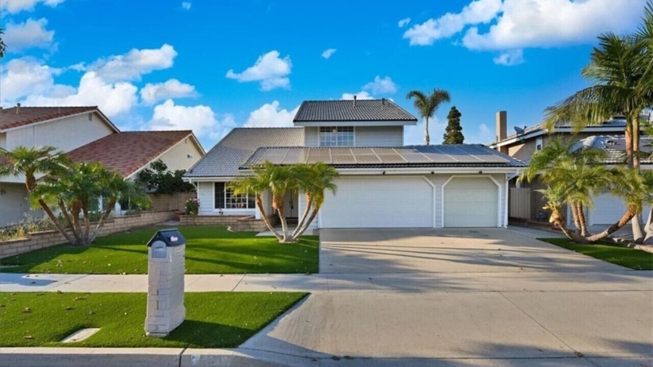 Photo of Outdoor in Orange