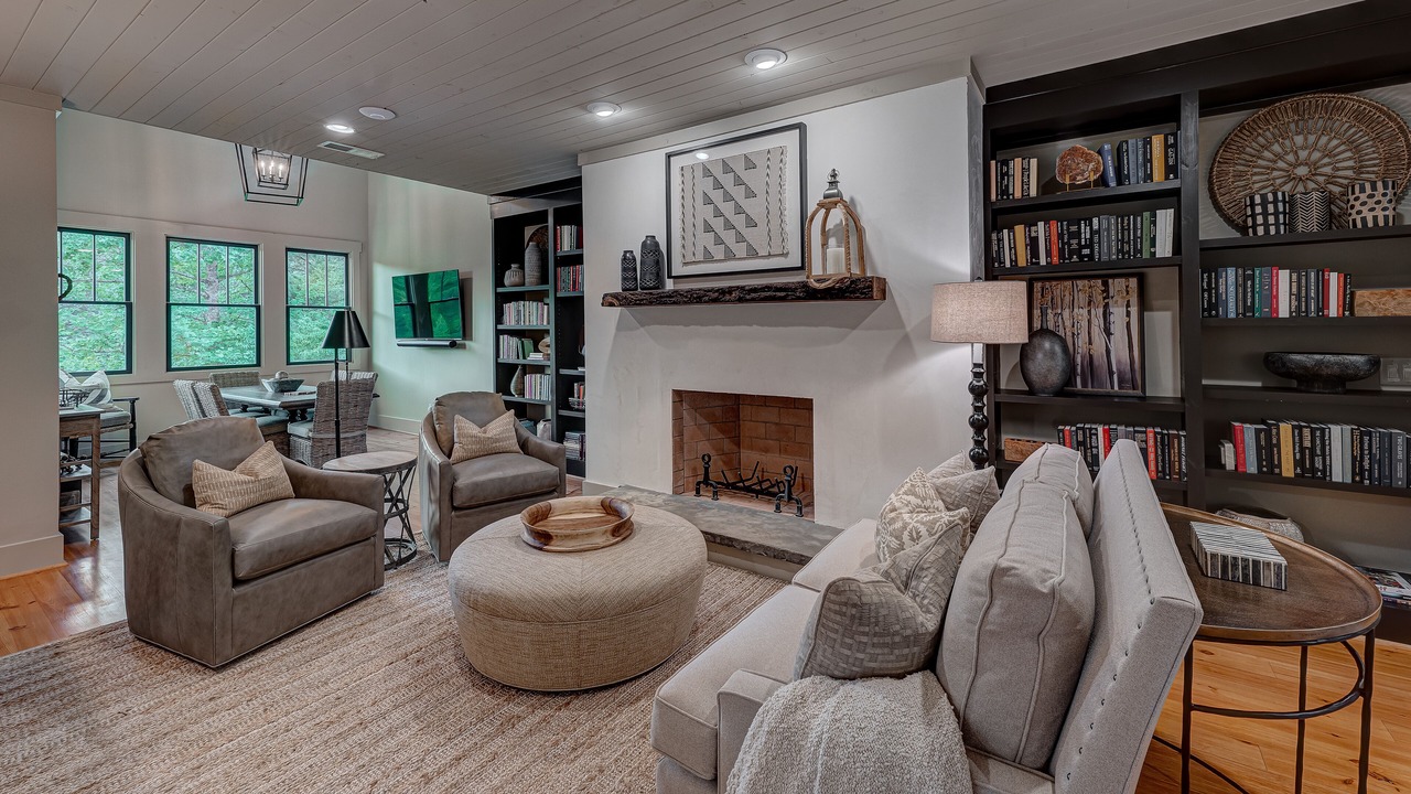 Photo of Livingroom in Ellijay