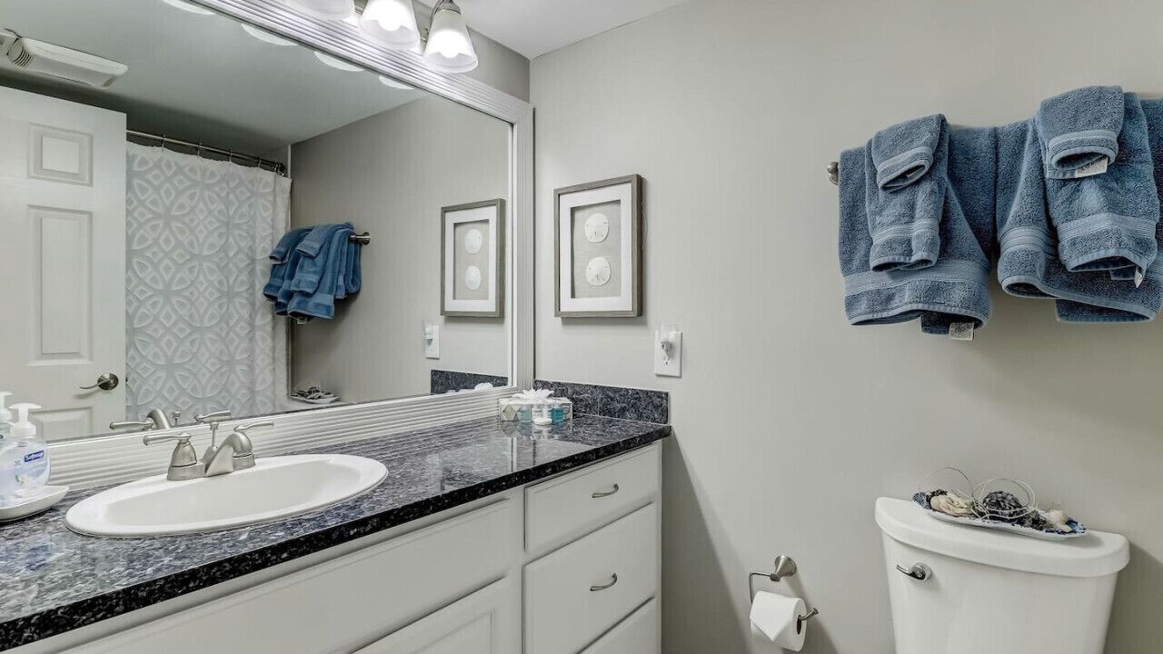 Photo of Bathroom in Fernandina Beach