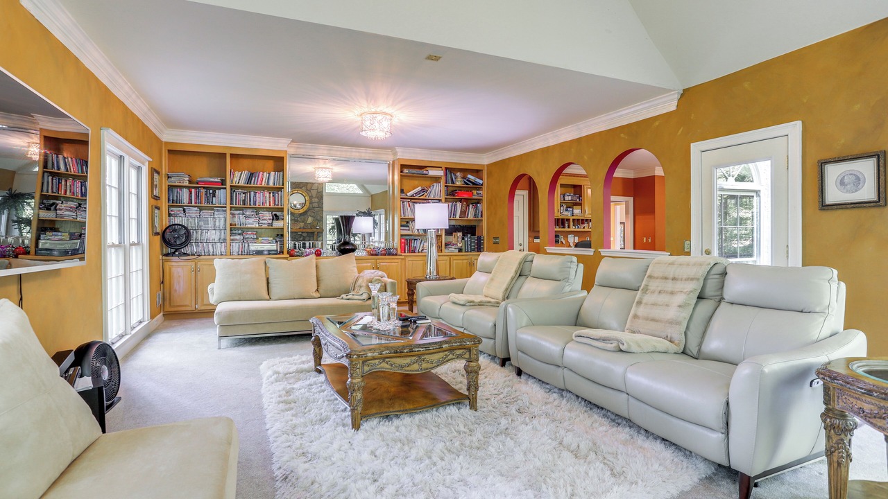 Photo of Livingroom in Roswell
