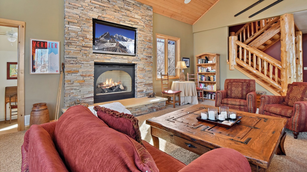 Photo of Livingroom in Deer Valley