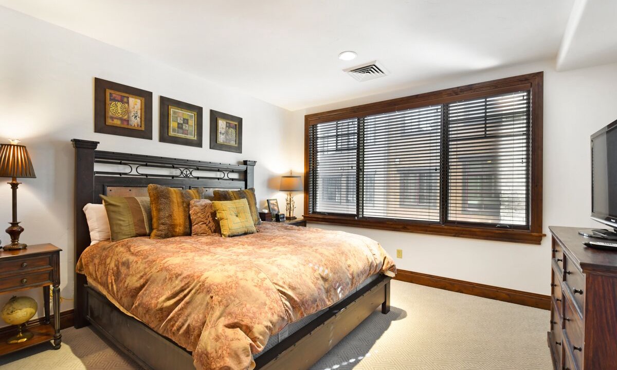 Photo of Bedroom in Empire Pass