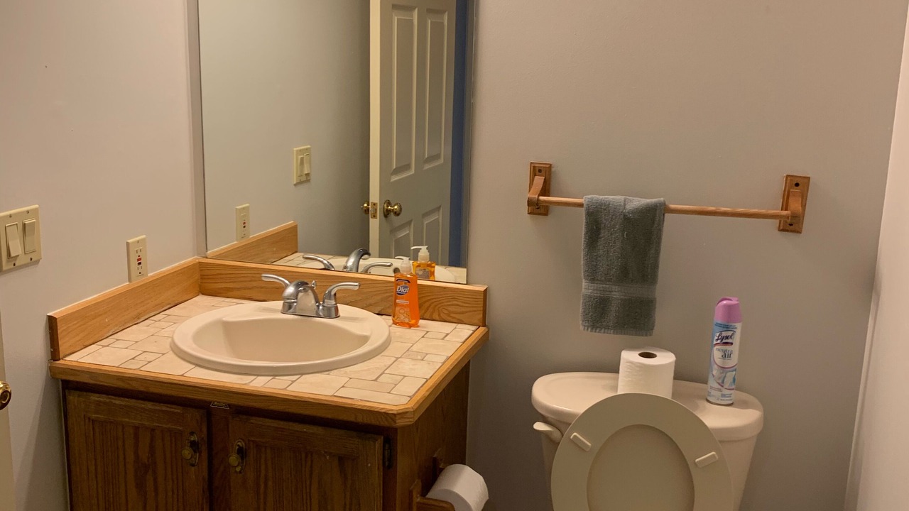 Photo of Bedroom in Acme