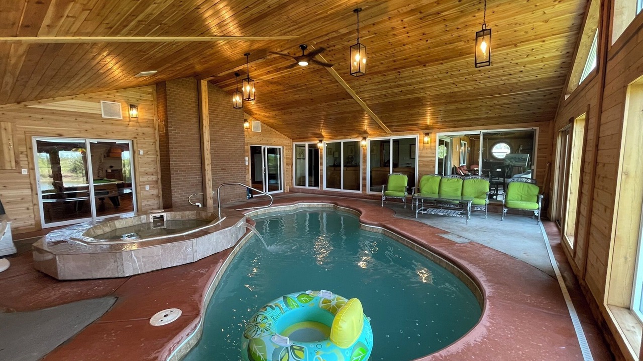 Photo of Outdoor in Fox Hill - Grandview