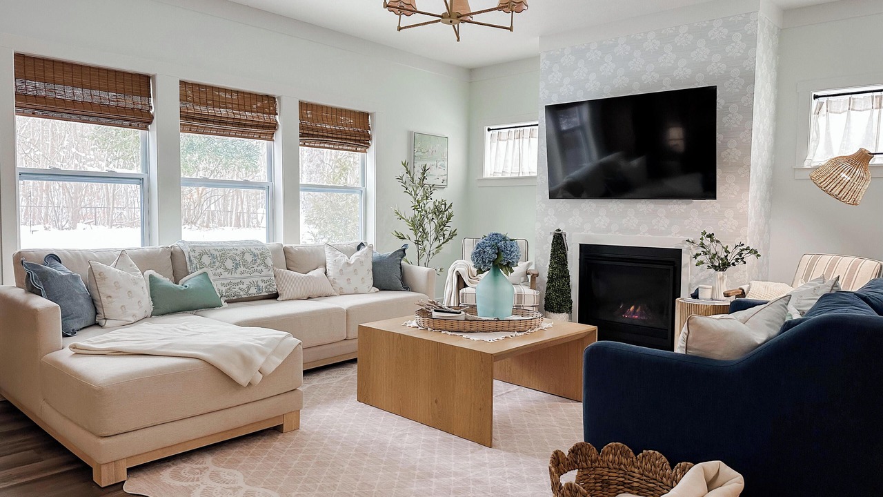 Photo of Livingroom in Grand Beach