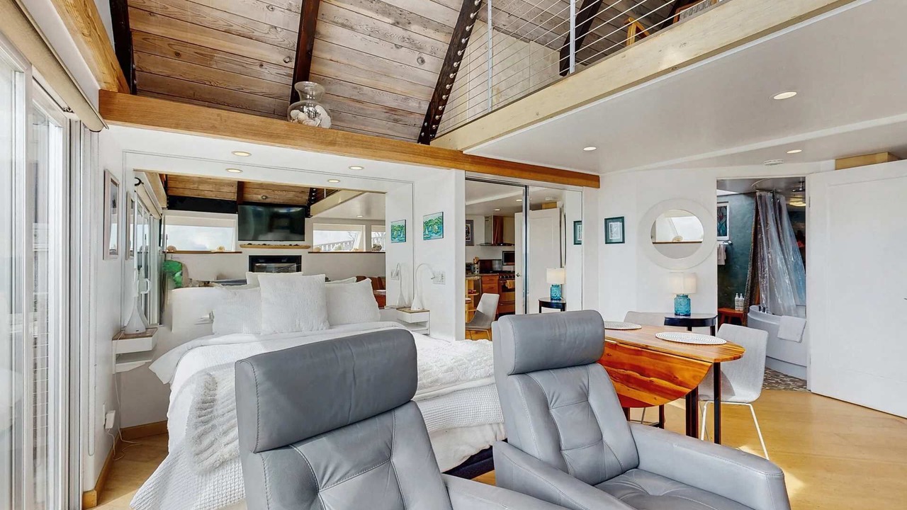 Photo of Bedroom in Fort Bragg
