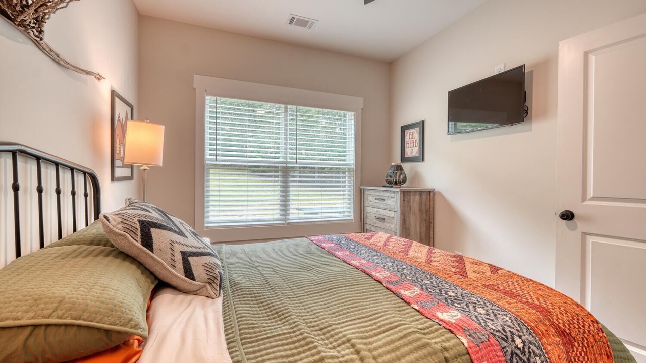 Photo of Bedroom in Dahlonega