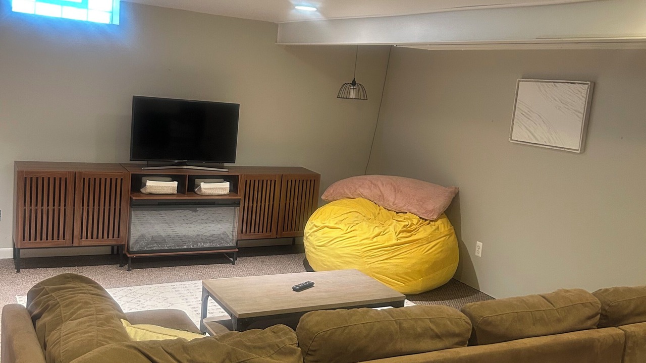 Photo of Livingroom in Anchorville