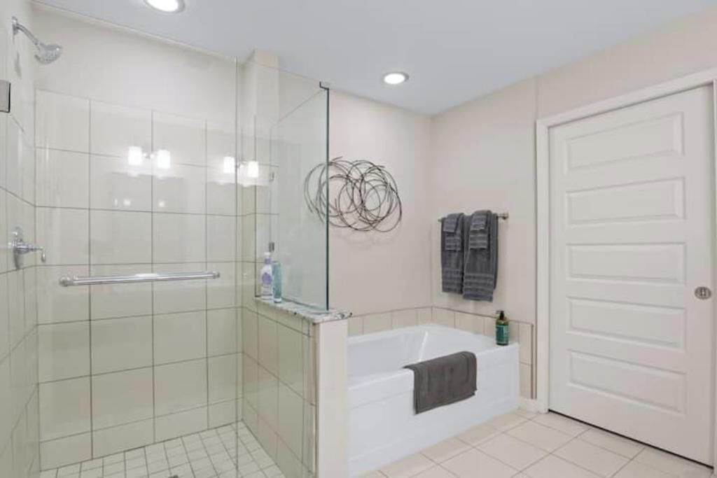 Photo of Bathroom in Midtown