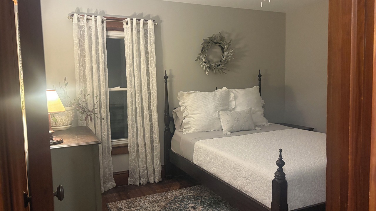 Photo of Bedroom in Ballston Spa