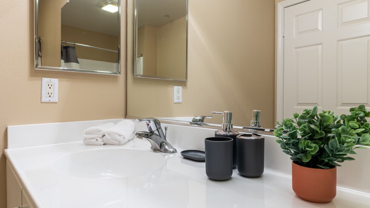 Photo of Bathroom in Orange